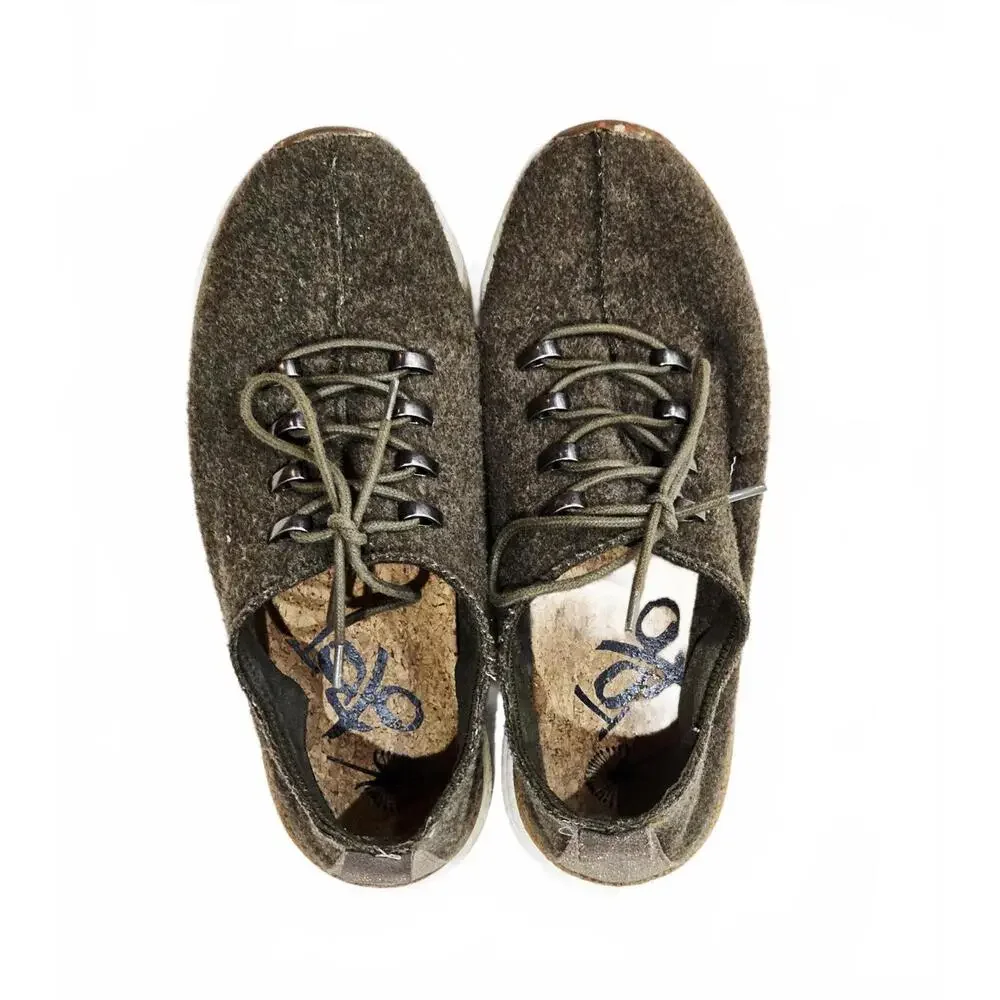 Olive Alpaca Wool OTBT Courier Sneakers size 8.5 casual chic